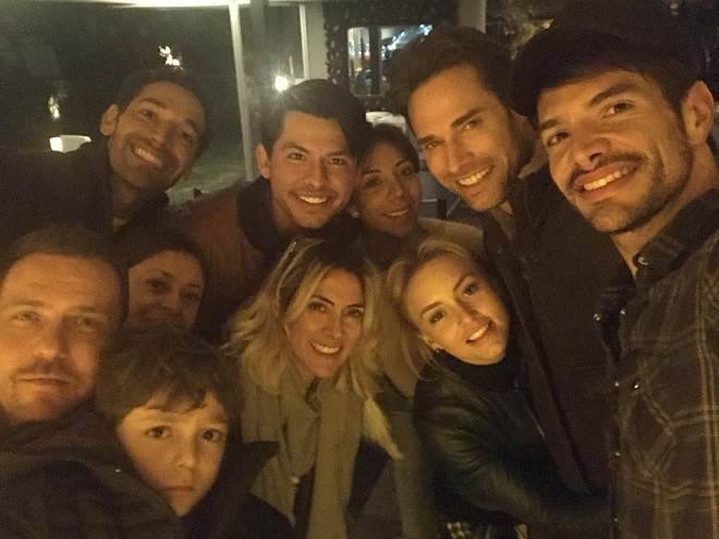 angelique boyer e elenco de papa a toda madre