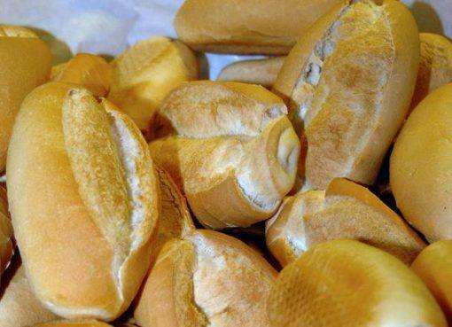 Receita de pão francês caseiro fácil